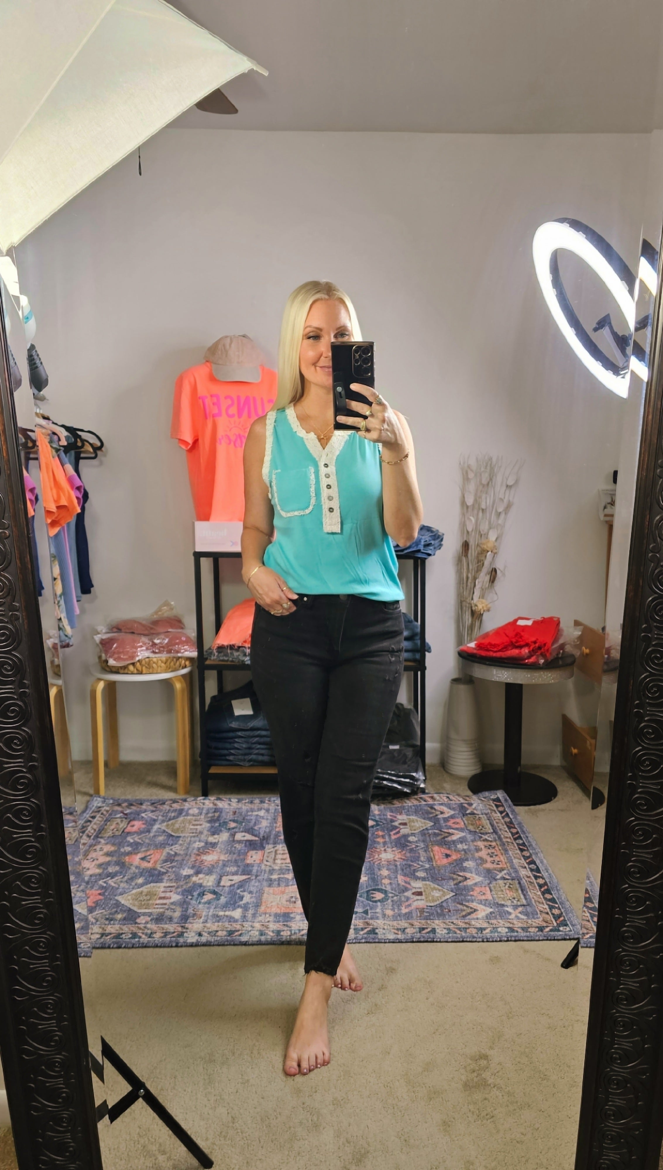 Lakeside View Pocket Tank (Lake Blue)