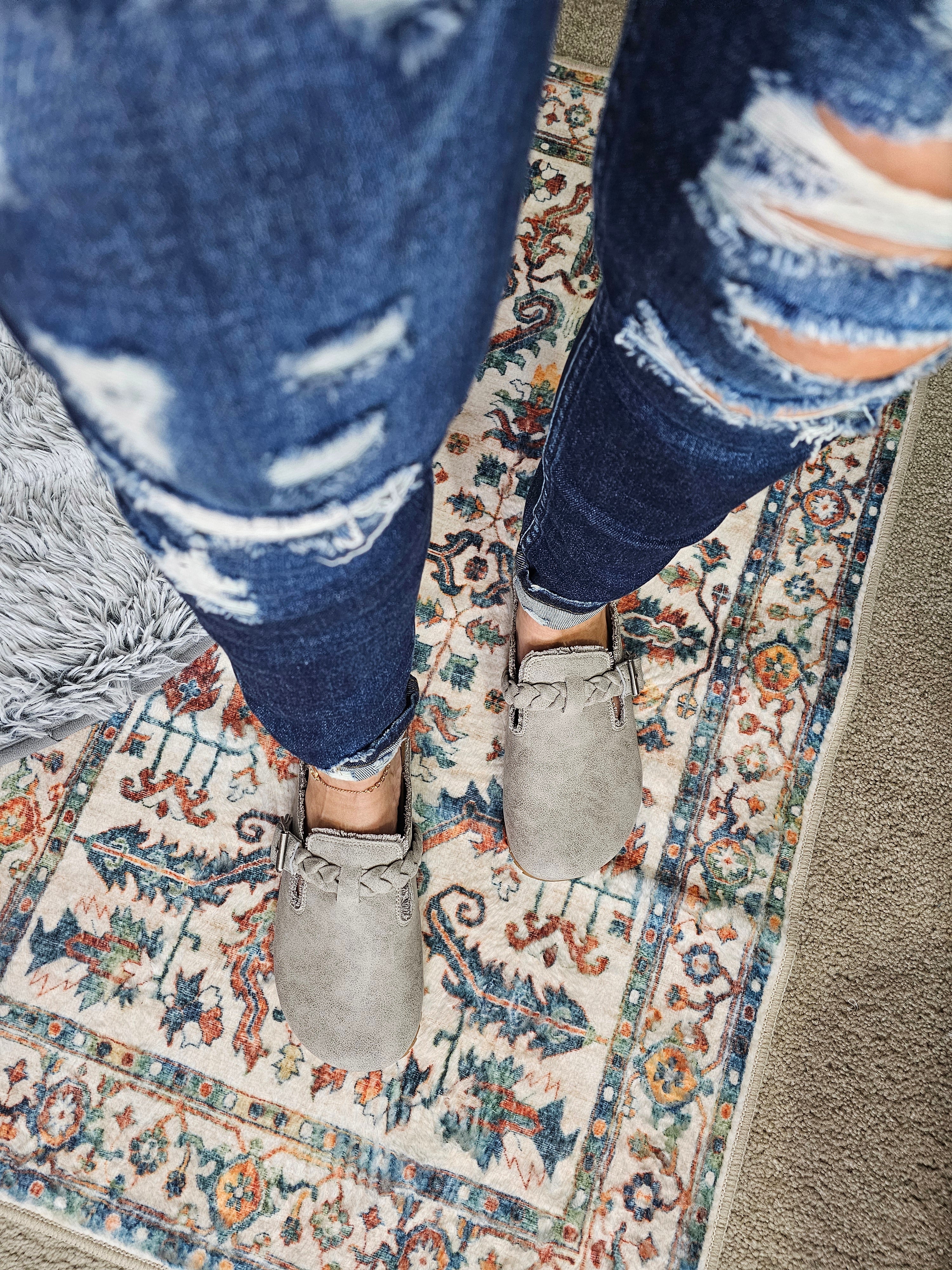 Very G Iris Braided Clogs - Grey