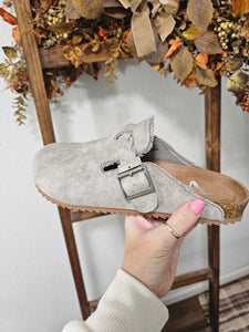 Very G Iris Braided Clogs - Grey