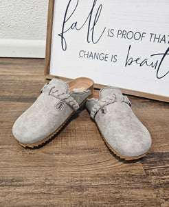 Very G Iris Braided Clogs - Grey