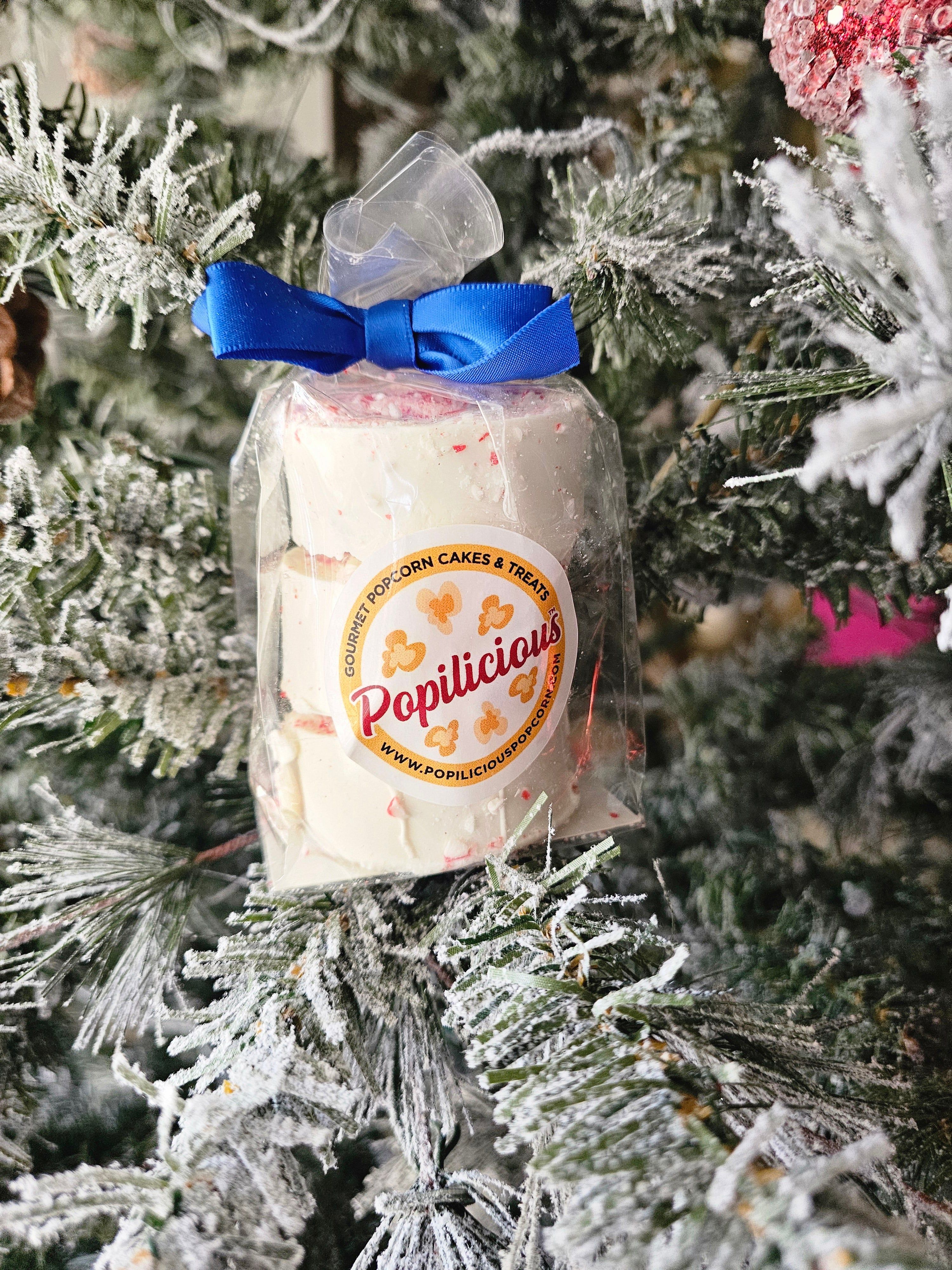 White Chocolate & Peppermint Dipped Oreos